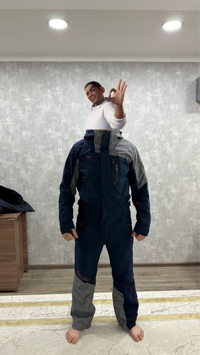 Спортивный комбинезон.