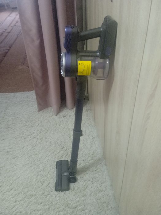 Продам ручной пылесос