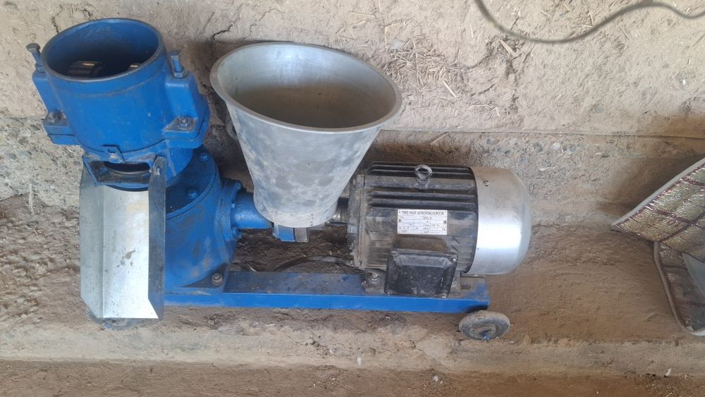 3 фаза Гранулатор сотилади