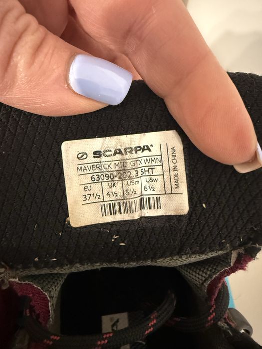 Bocanci dama drumetii