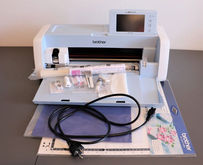 Mașină de scanat și tăiat ScanNCut Brothers SDX1200