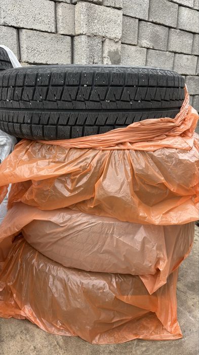 шины зимние баллоны липучка 205 / 65 / R16 Bridgestone