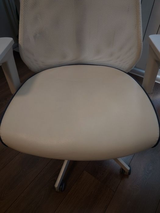 Продавам ергономичен геймърски/офис стол IKEA MATCHSPEL