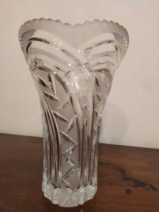 Ваза хрустальная