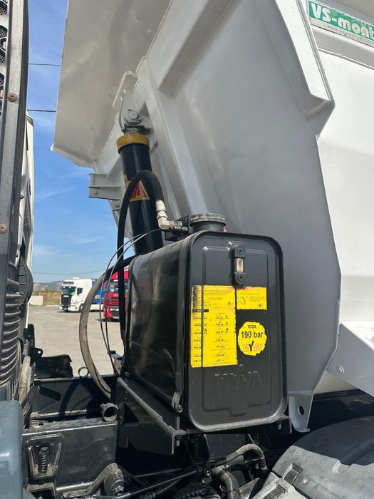 MAN Autobasculanta 8x4