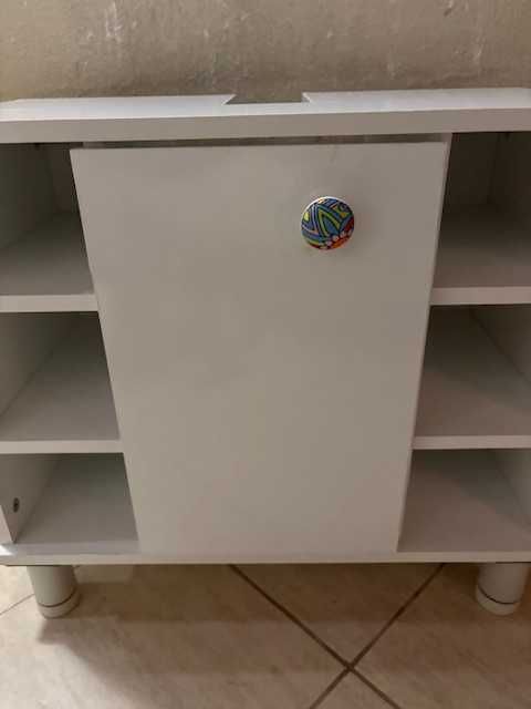 Нов шкаф за баня