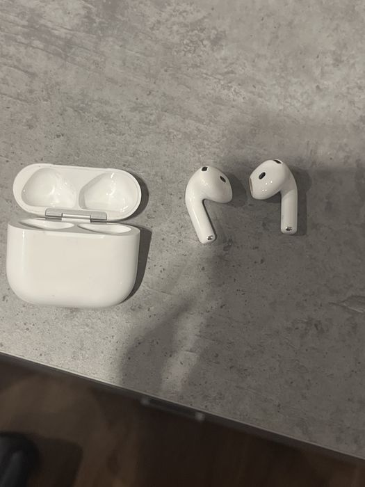 продам air pods 4