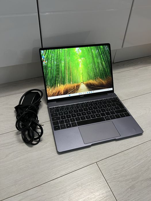 Huawei MateBook• i7• touch •