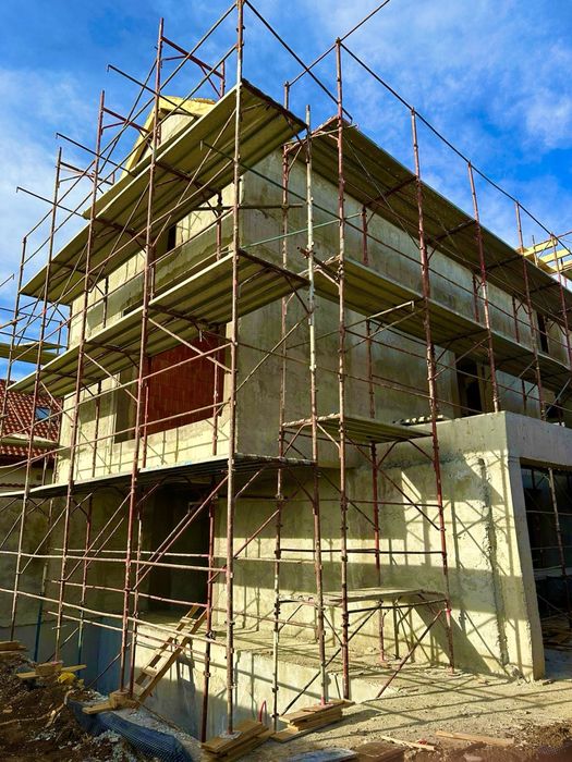 Schela metalica clasica  de inchiriat! Schela mobila, ingusta