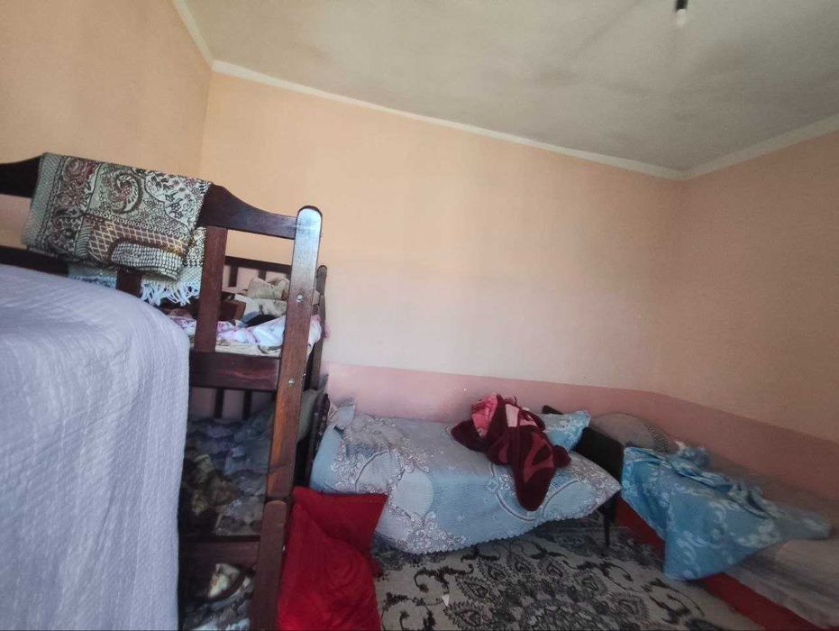 Срочно уй сотилади НОВ айрон ёнида, 4,5 сотих