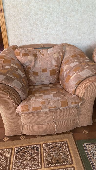 Диван с креслами