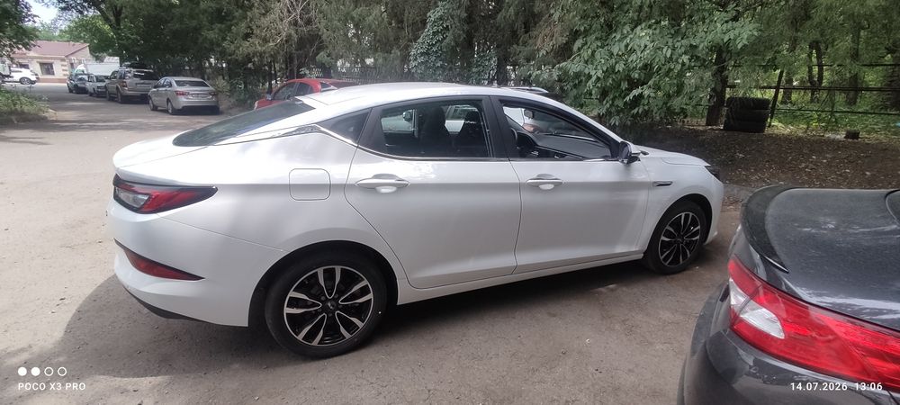 Продам авто JAC J7
