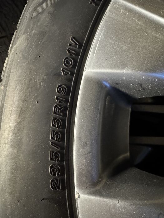 235/55R19 Bridgistoune