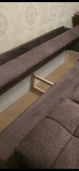 Диван и стенка с двумя шкафами
