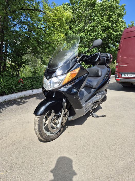 Макси скутер Suzuki Sky Wave400
