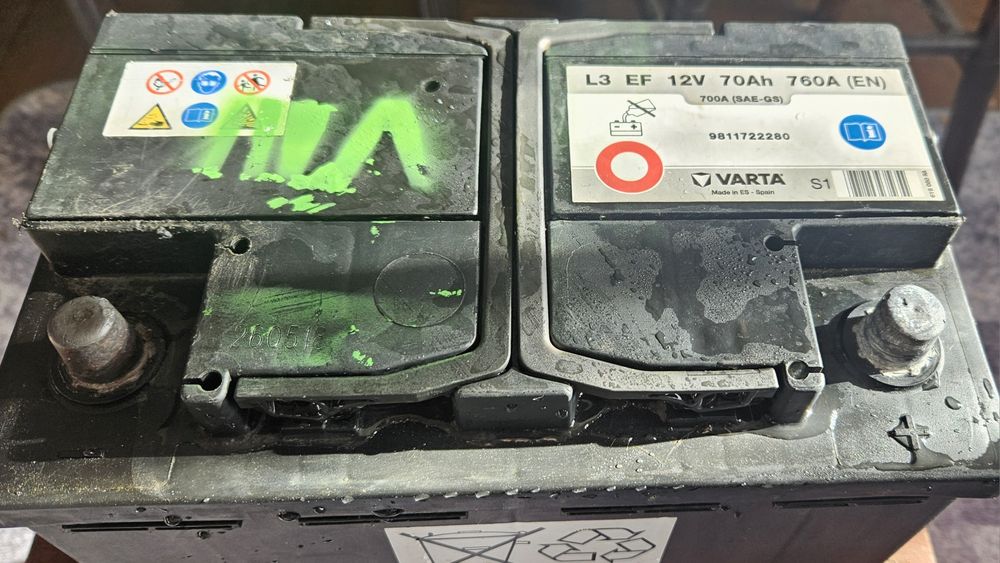 Акумулатор VARTA 70Ah 760A – напълно изправен