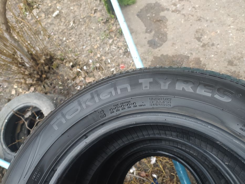 Продам комплект резины