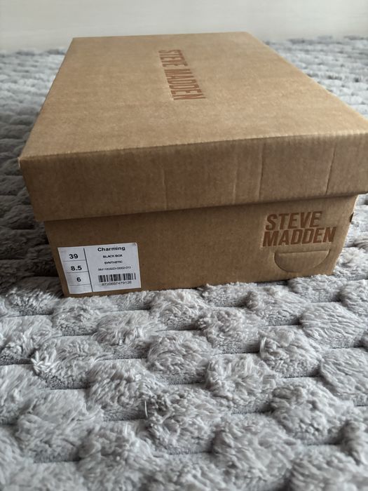 Черни лачени лоуфъри Steve Madden