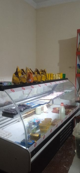 Ветрина холодильник