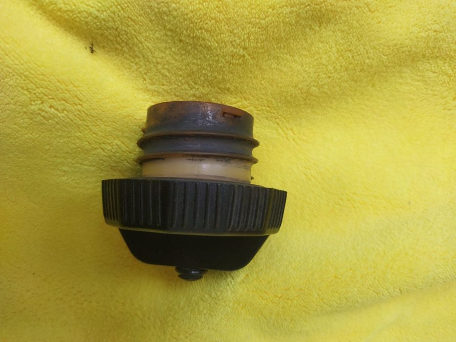 Продам крышку от бензобака