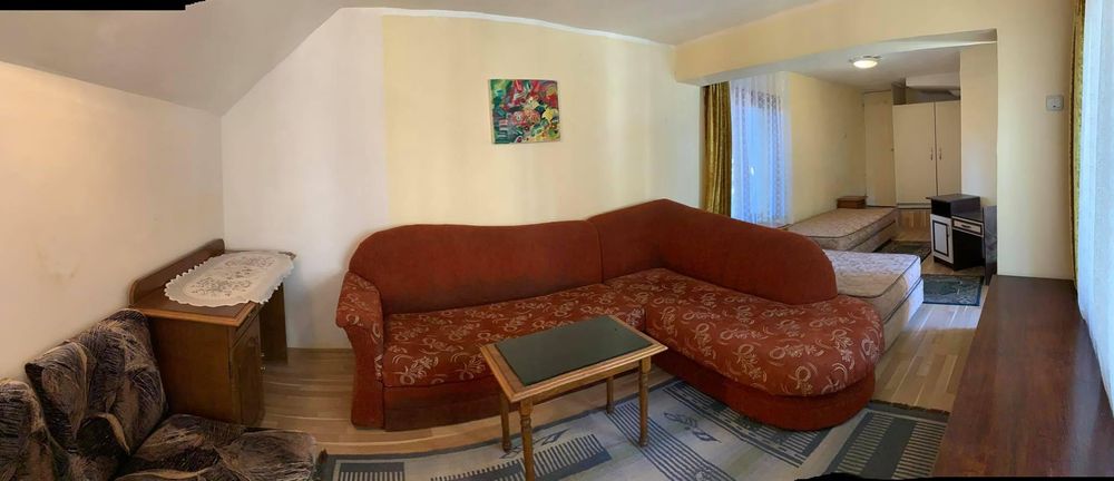 Дава се под наем Двустаен апартамент в Бургас, Център - 60 кв.м за 300 € - Снимка #2