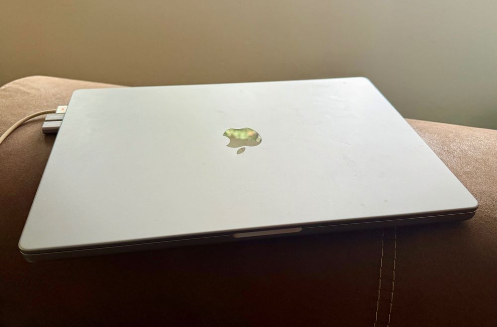 MacBook Pro M1 Pro 16 ' 2021 , 500 GB SSD, 16GB Memory