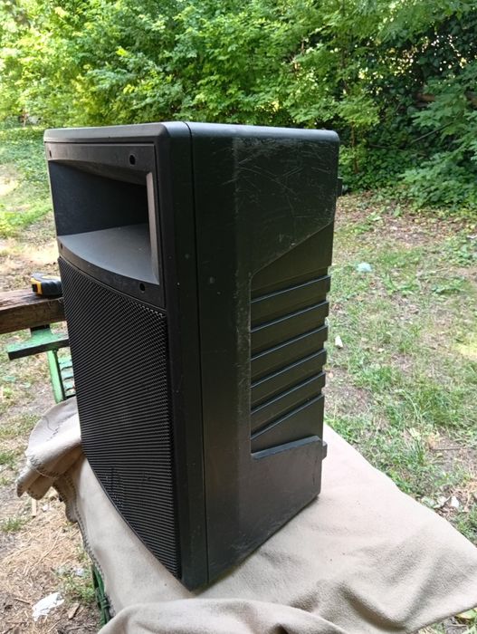Incinte (cutii ) boxe,subwoofer ,,Mackie" ,Das" stare buna,fără difuzoare,livrez gratuit constanta ,in anumite condiții ltrimit și în tara