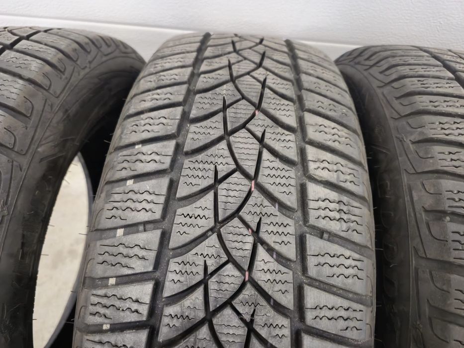 4 anvelope iarna Goodyear 205 55 16