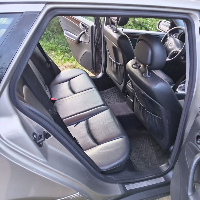 Vând Mercedes-Benz c 220 automat