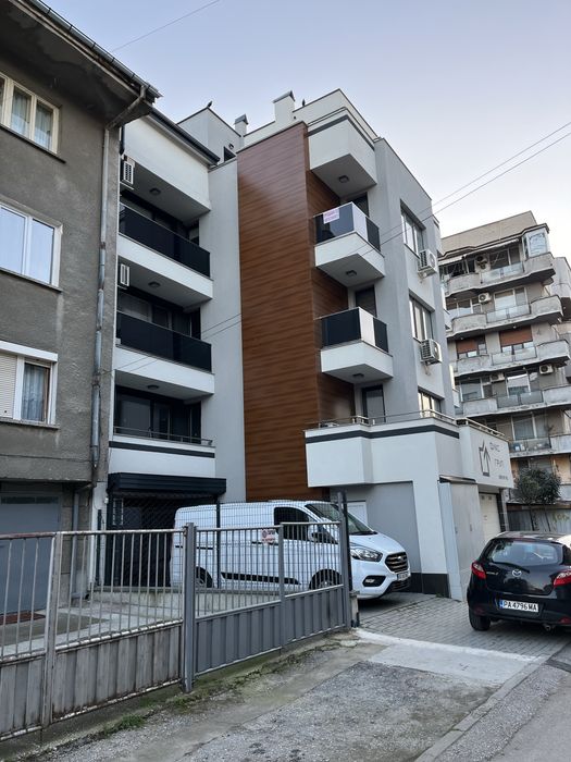 Продава се  в Пазарджик, Идеален център -  кв.м за 0 €/ - Снимка #2