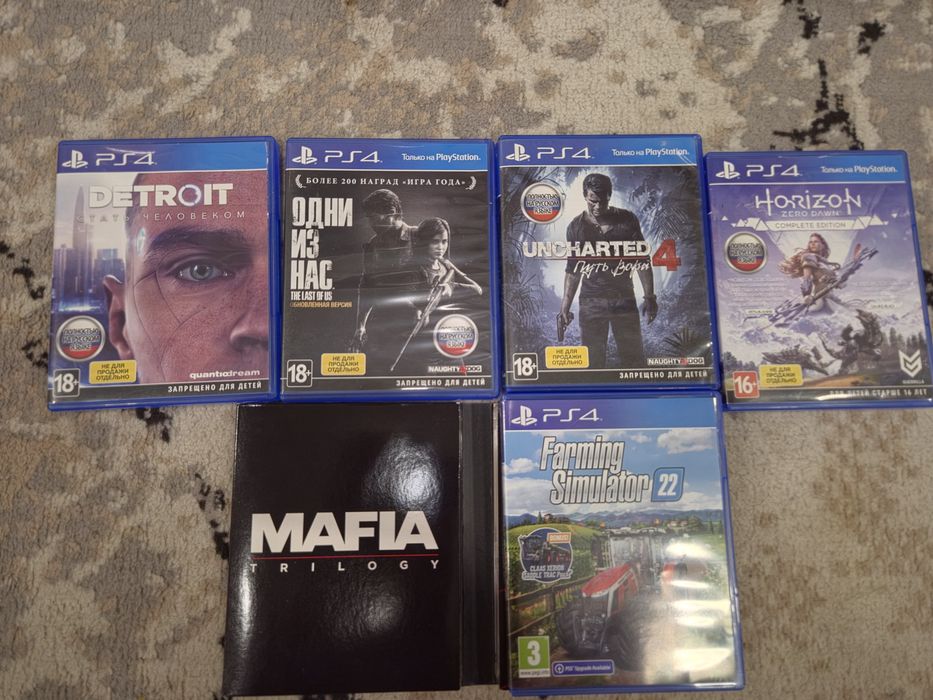 Продам игровую приставку Sony PS4