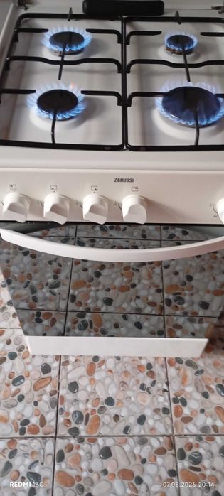 vind aragaz  ZANUSSI folosit foarte putin e ca nou vezi pozele