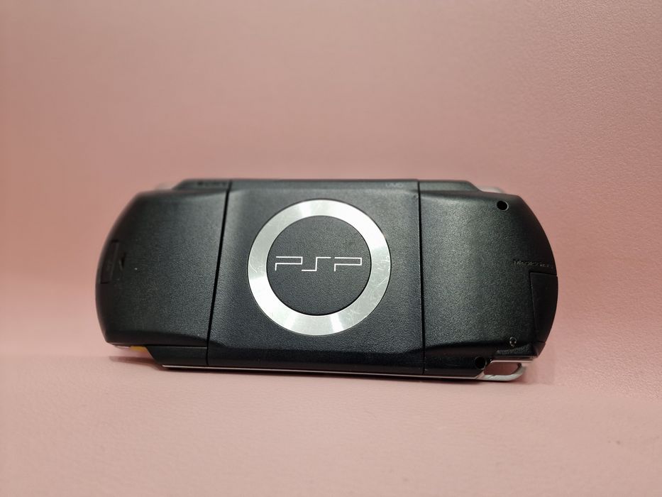 Psp 1004 modat cu 68 jocuri instalate