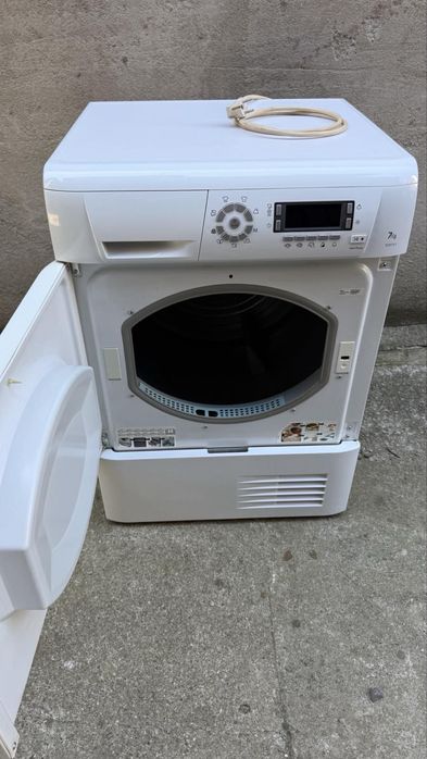 Сушилния Ariston TCD-751
