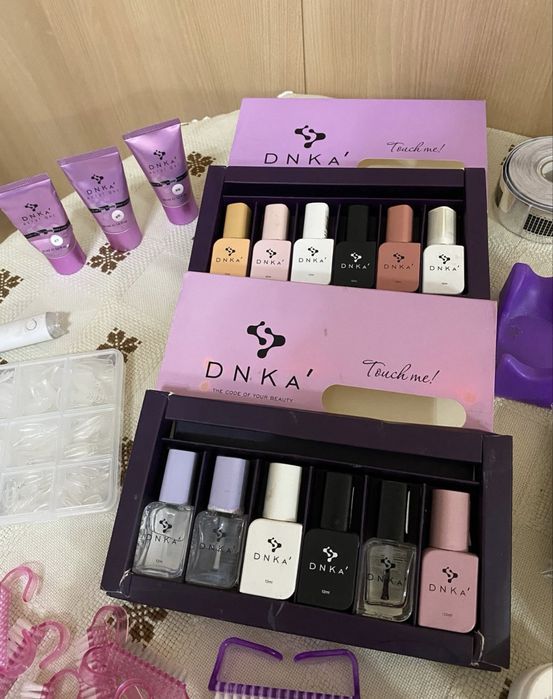 Продавам всичко необходимо за маникюр/изграждане.