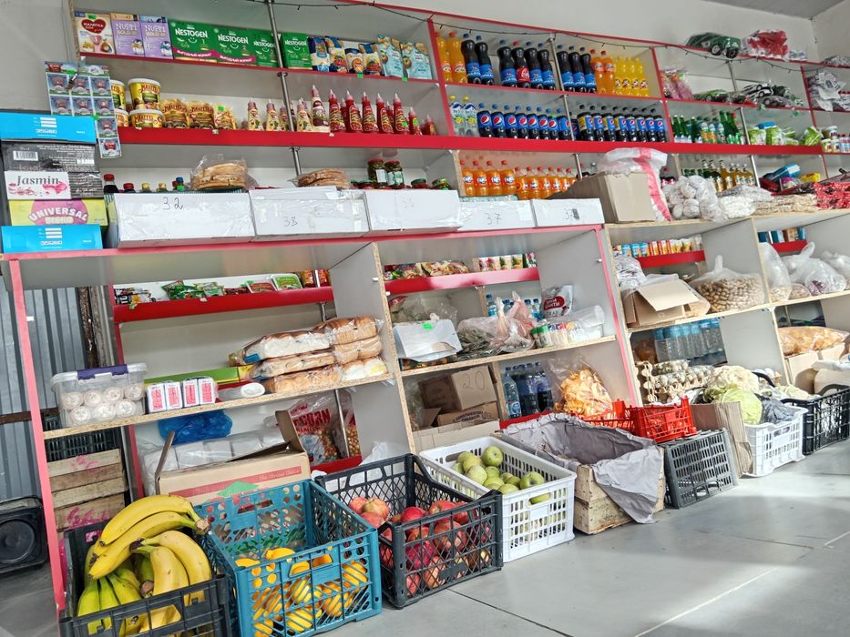 Do'kon uchun tayyor polkalar sotiladi