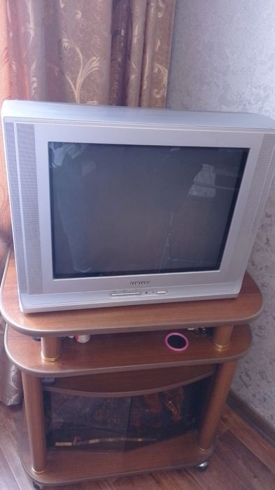 Продам телевизор