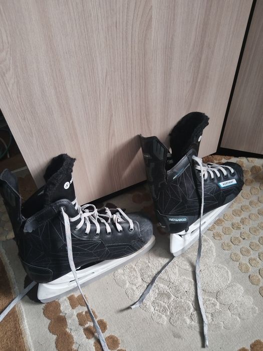 Продам коньки 40 р  Nordway 200