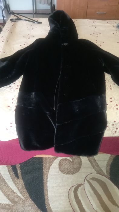 Продам эко шубу под норку.