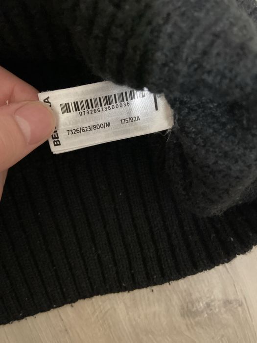 Продаи теплый свитер за 12 тысяч