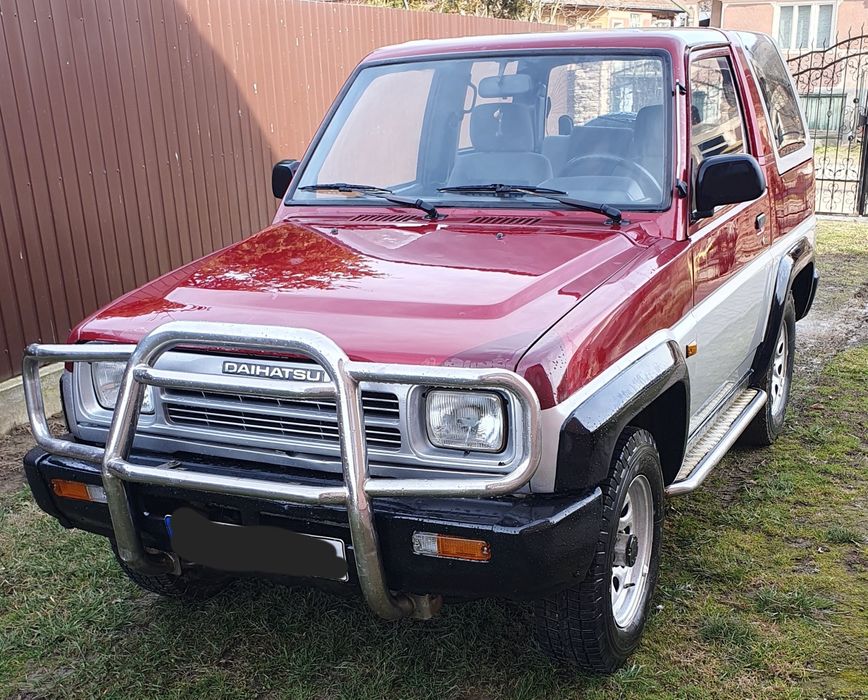 Vând-Daihatsu Feroza !
