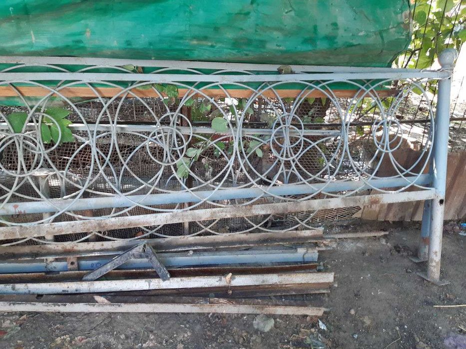 Продается топчан железный