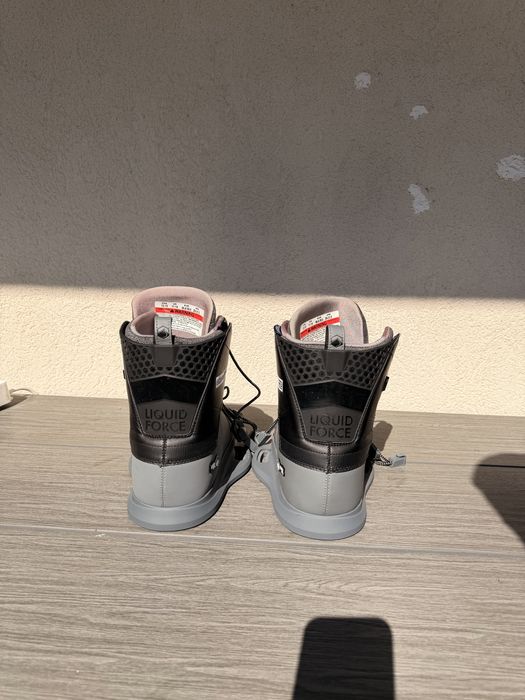 Ботуши за wakeboard Liquid Force Transit wakeboard bindings като нови