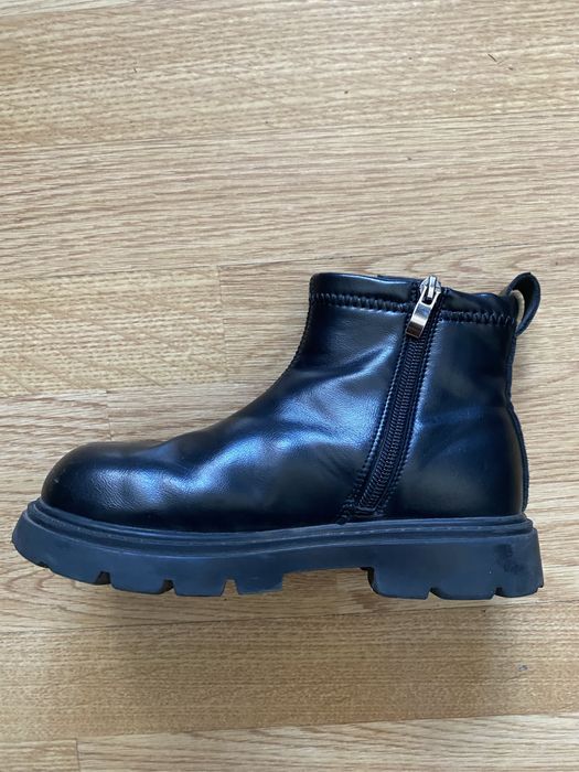 Продам ботинки на девочку