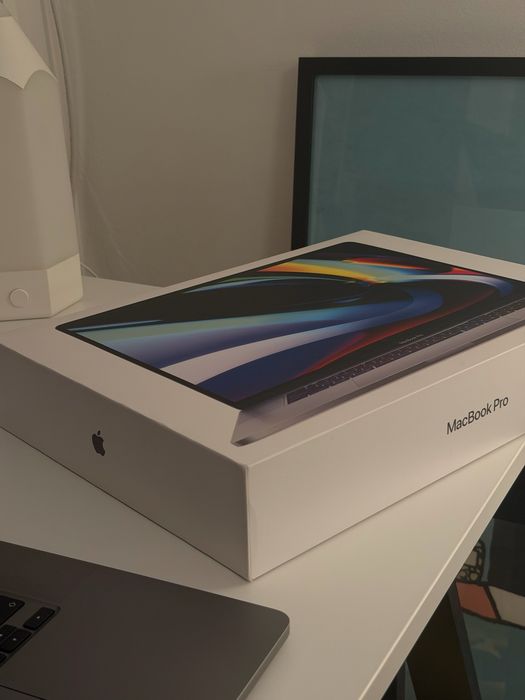 Apple MacBook Pro 16” – Core i7, 16 GB RAM, 512 GB SSD