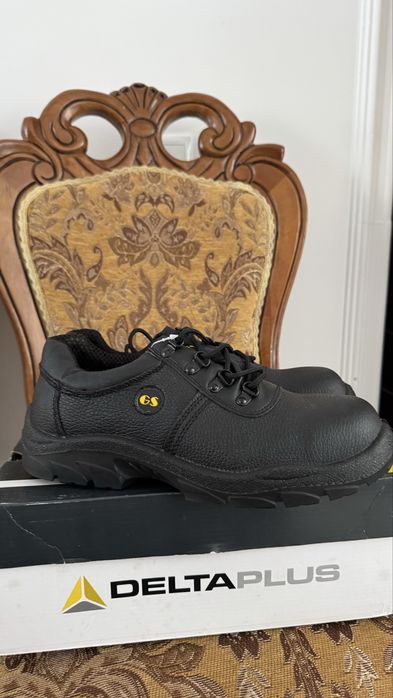 Короткие ботинки 43-44 размер