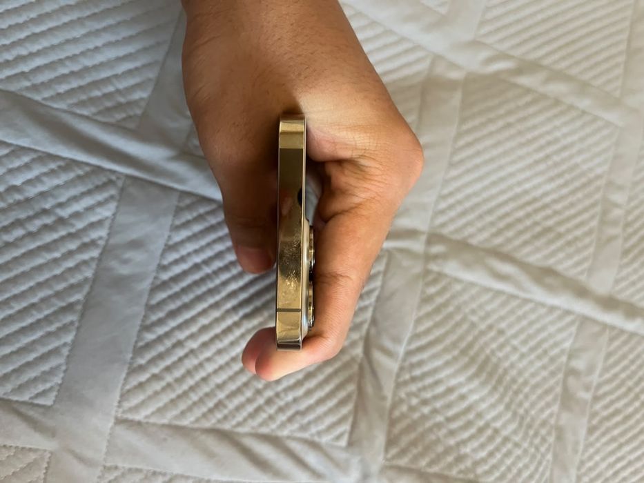 продам iphone 13 pro