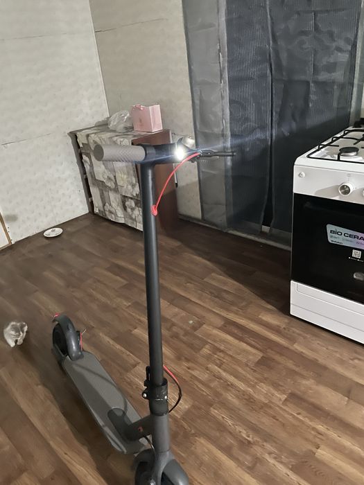 Продаю самокат на ходу