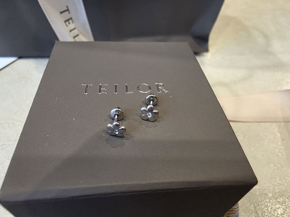 Детски обеци от бяло злато с диамант - цвете - Teilor