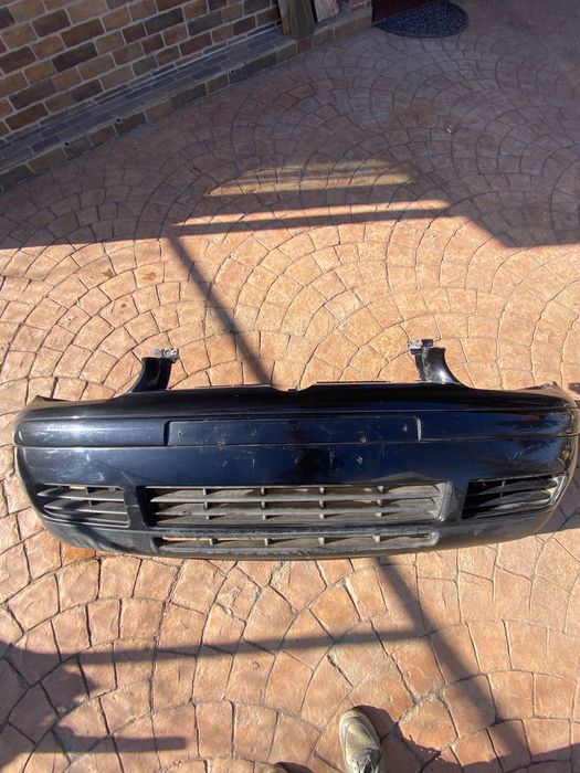 Предна броня Голф 4